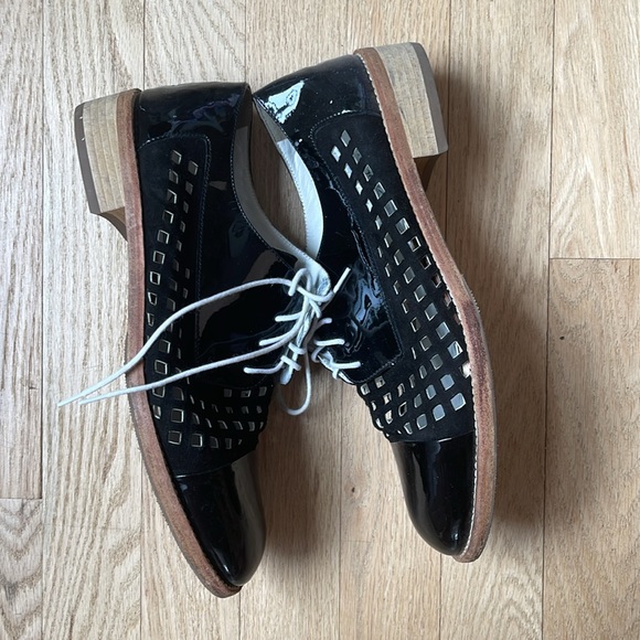 Vintage patent leather cut out loafers - Picture 3 of 4